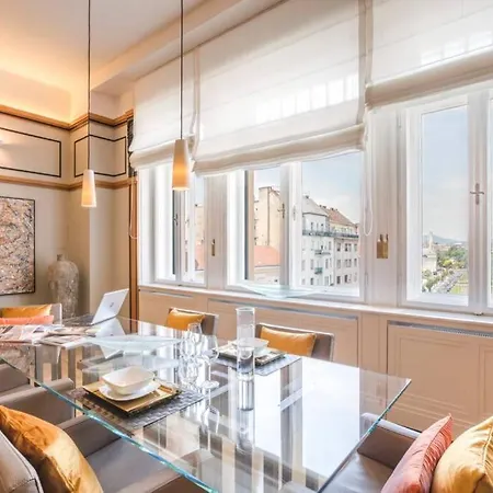 Victoria Palace Synagogue View Apartment Budapest